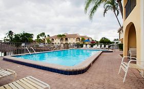 Oyo Waterfront Hotel- Cape Coral Fort Myers, Fl